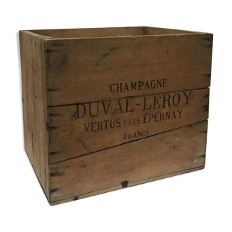 Wooden case for champagne
