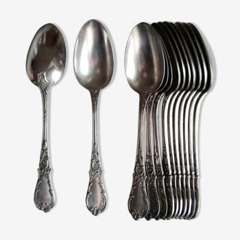 12 teaspoons silver metal