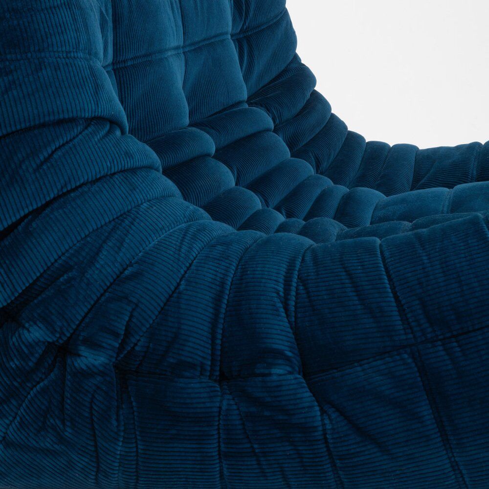 Canapé trois places Togo en tissu bleu foncé par Michel Ducaroy pour Ligne Roset