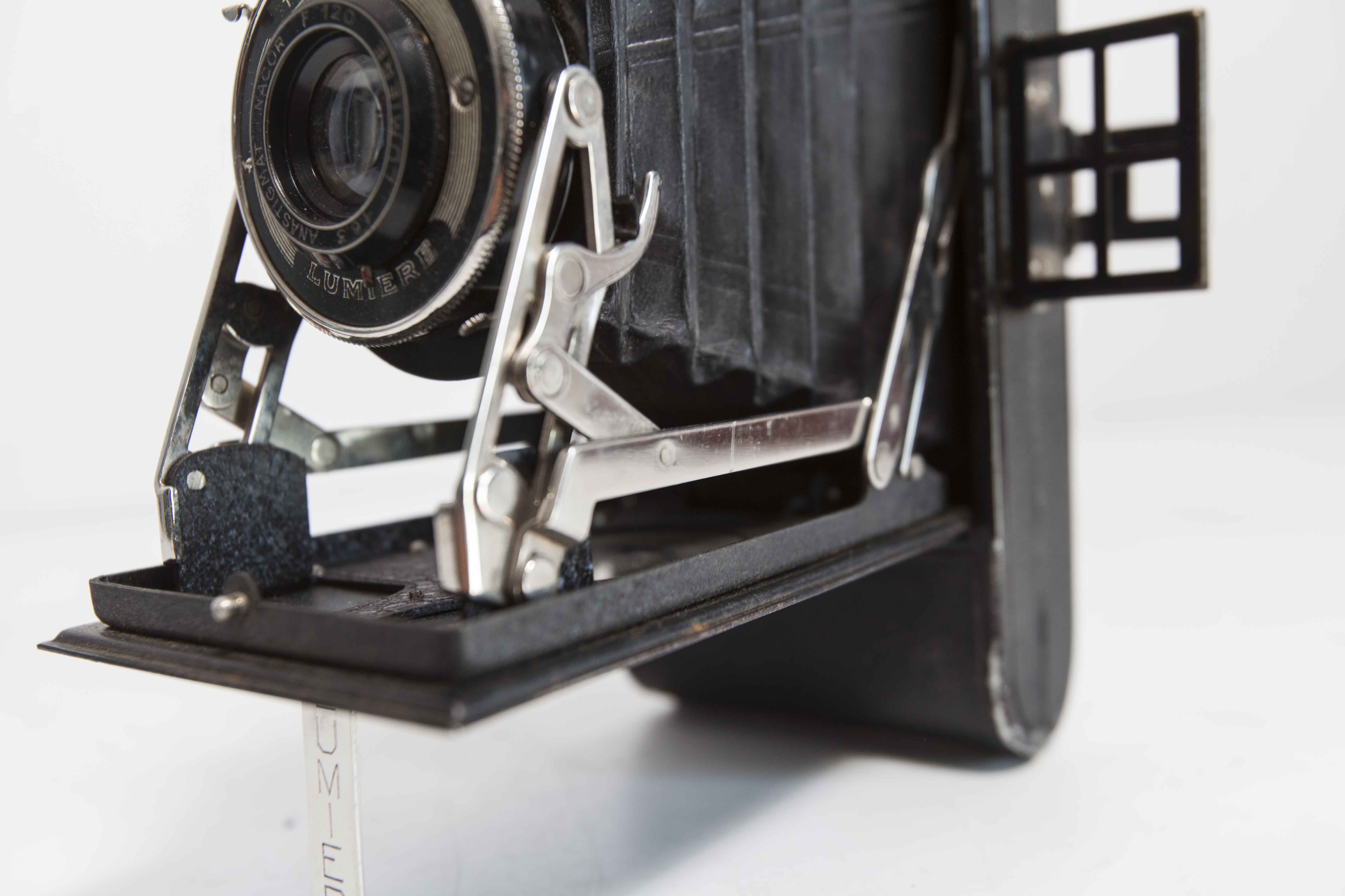 1930 Art Deco Light Camera