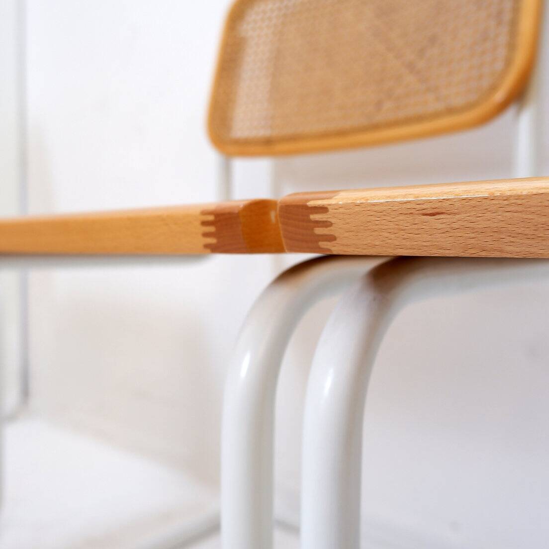 Set of 4 Italian rattan and white metal chairs