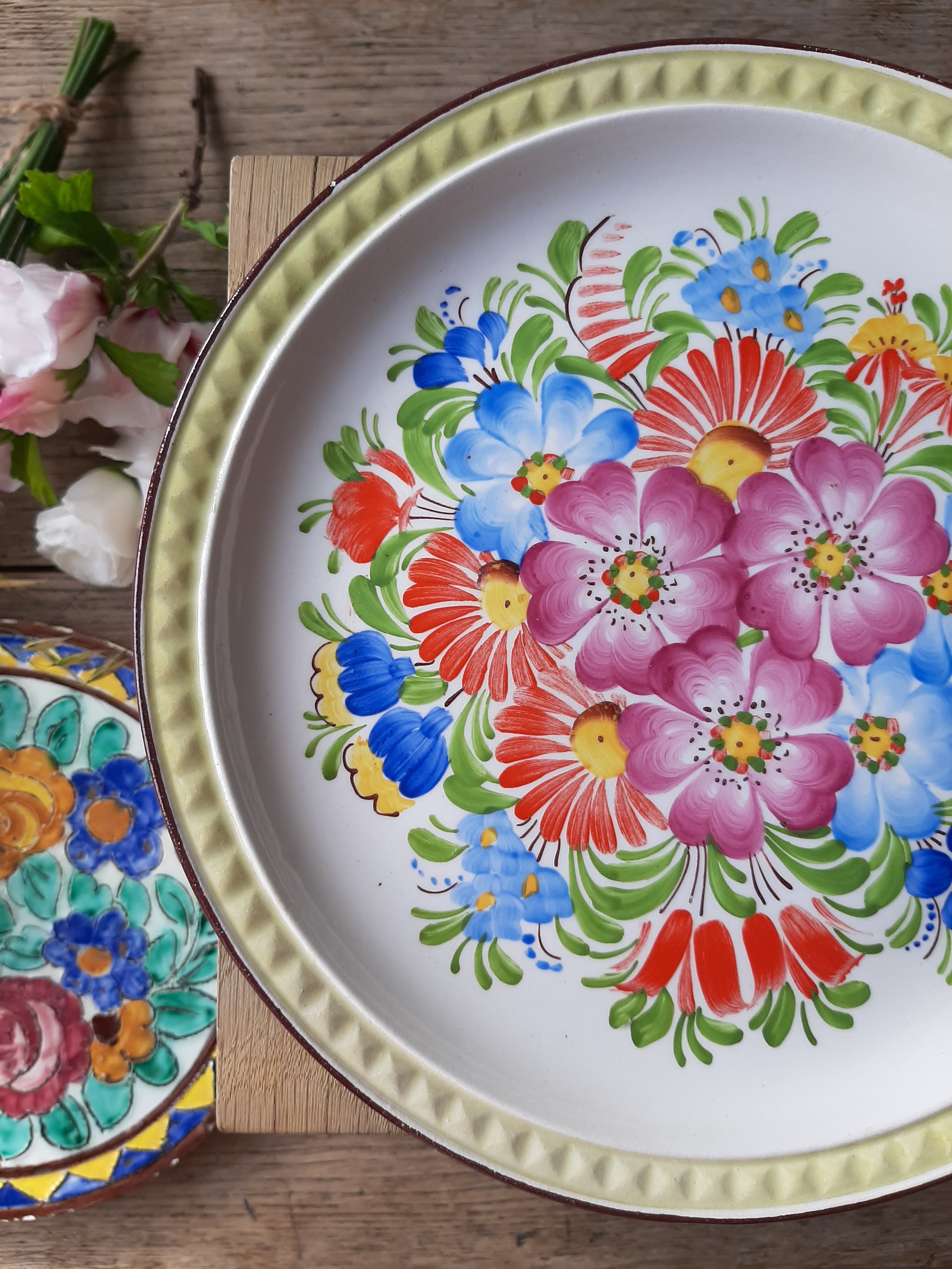 Flower plate Ditmar Urbach Czechoslovakia