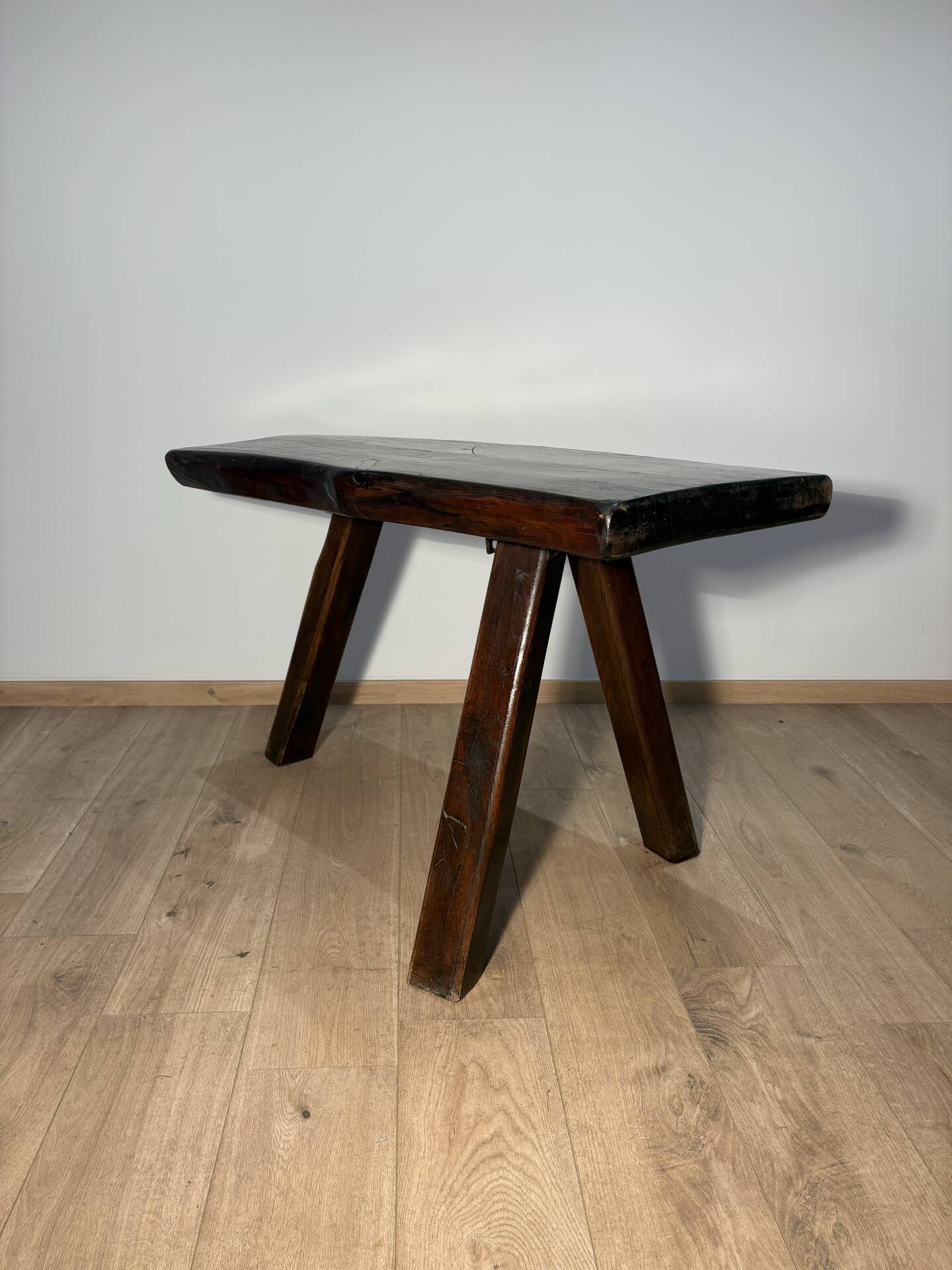 Table brutaliste chêne massif