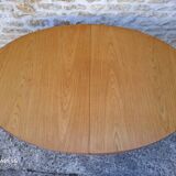 Baumann oval table