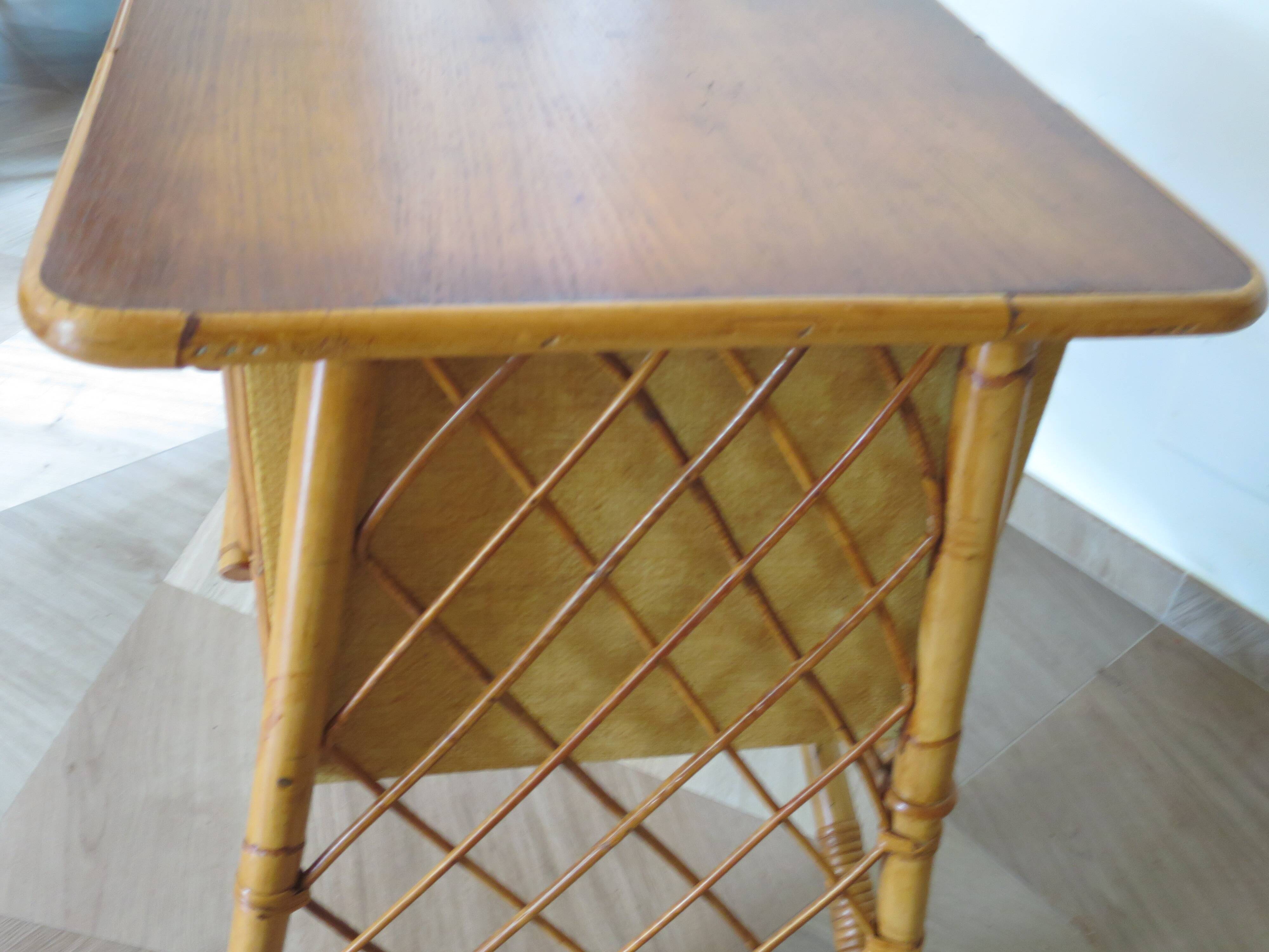 Vintage design - beautiful retro desk in bamboo wood and rattan - 2 drawers - 60s
