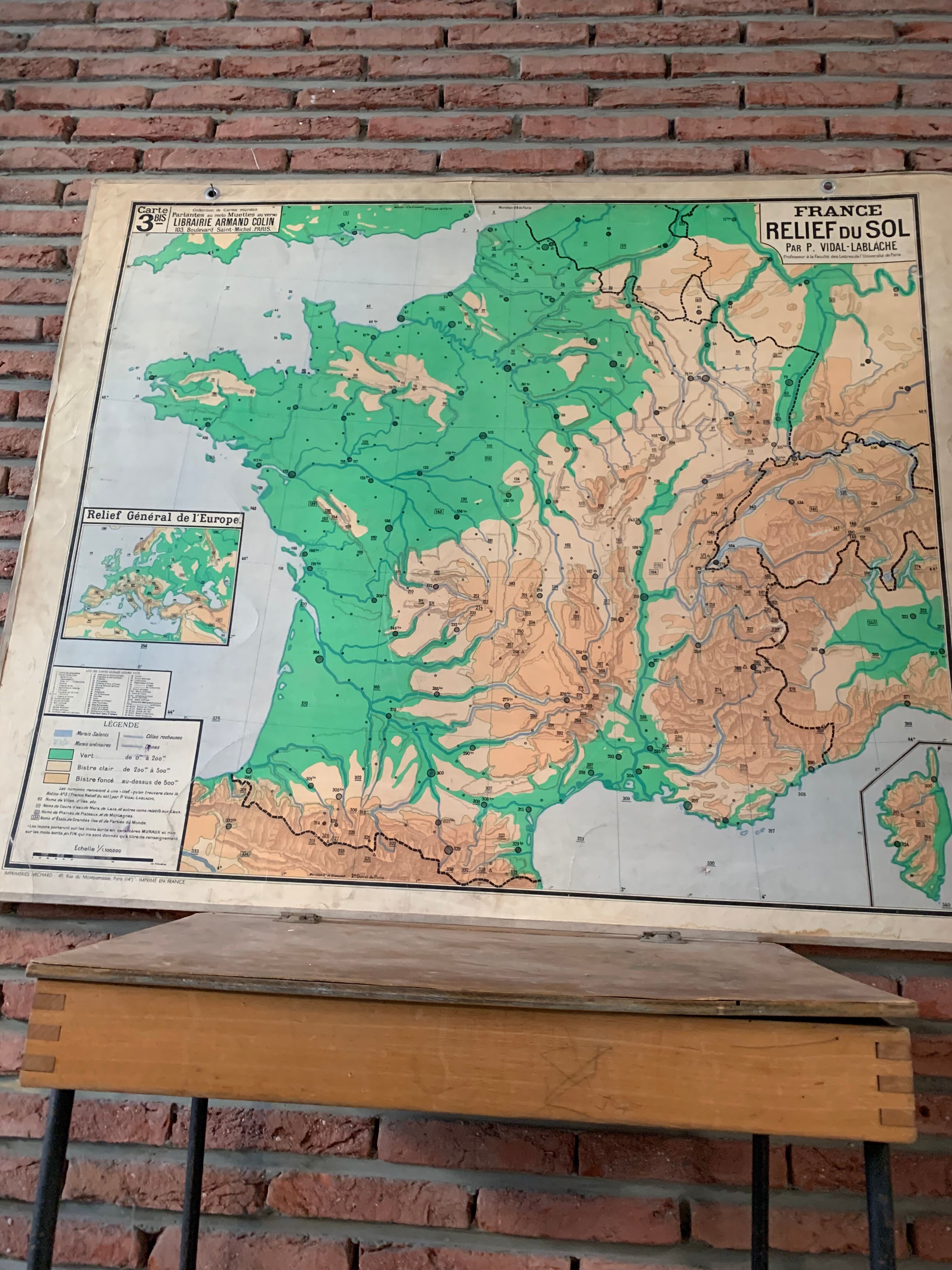 Map France reliefs du sol