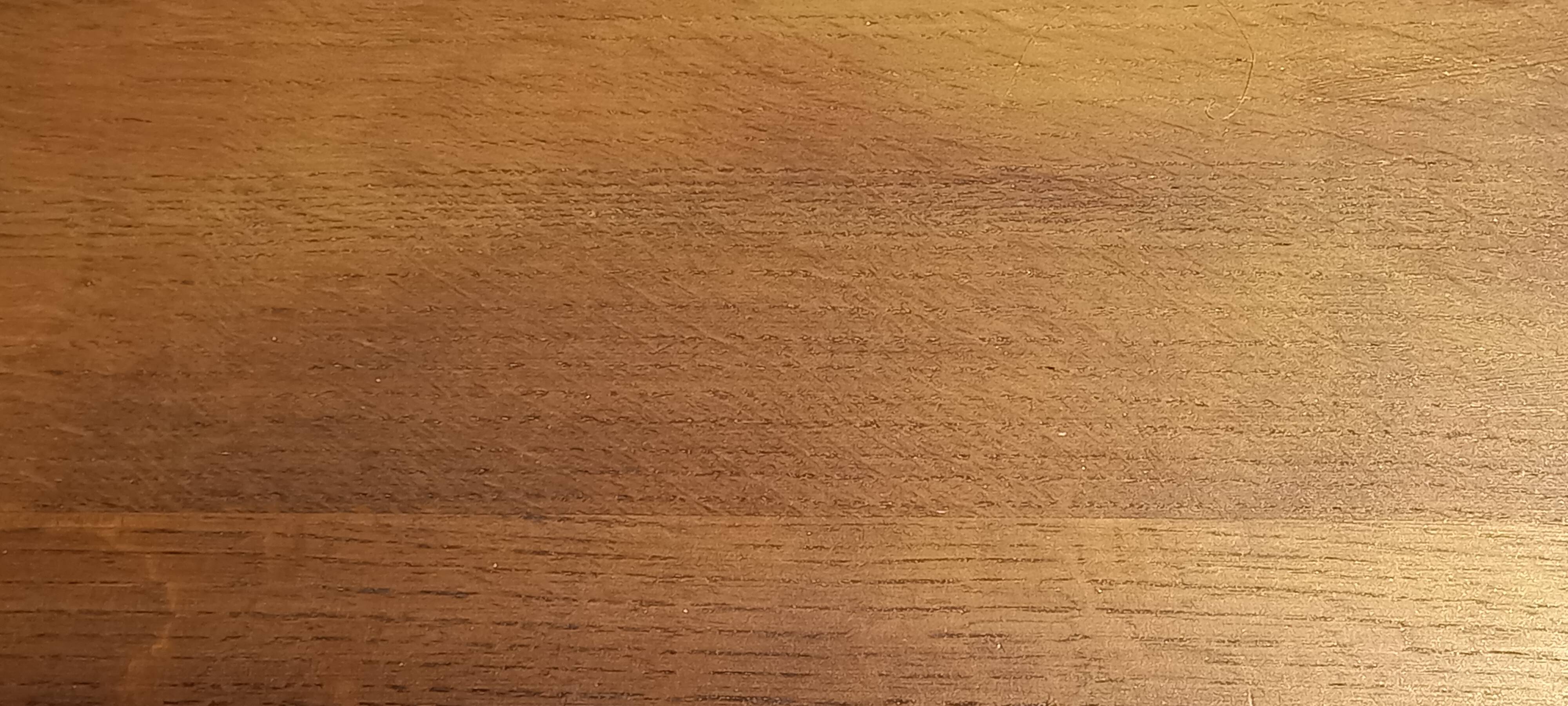 White and wood bookshelf