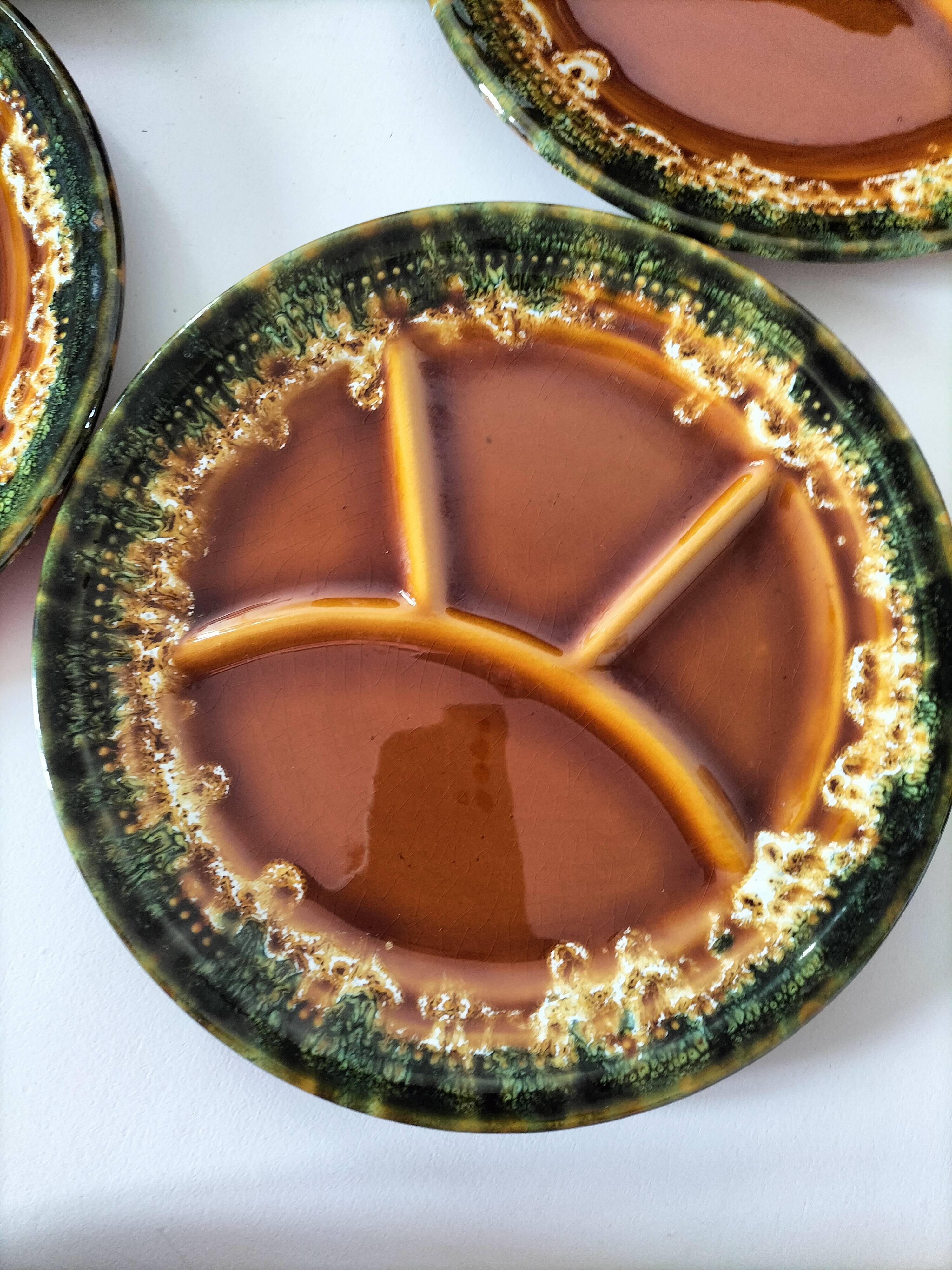 Set of 6 compartmentalised glazed ceramic plates, 1960s-70s.