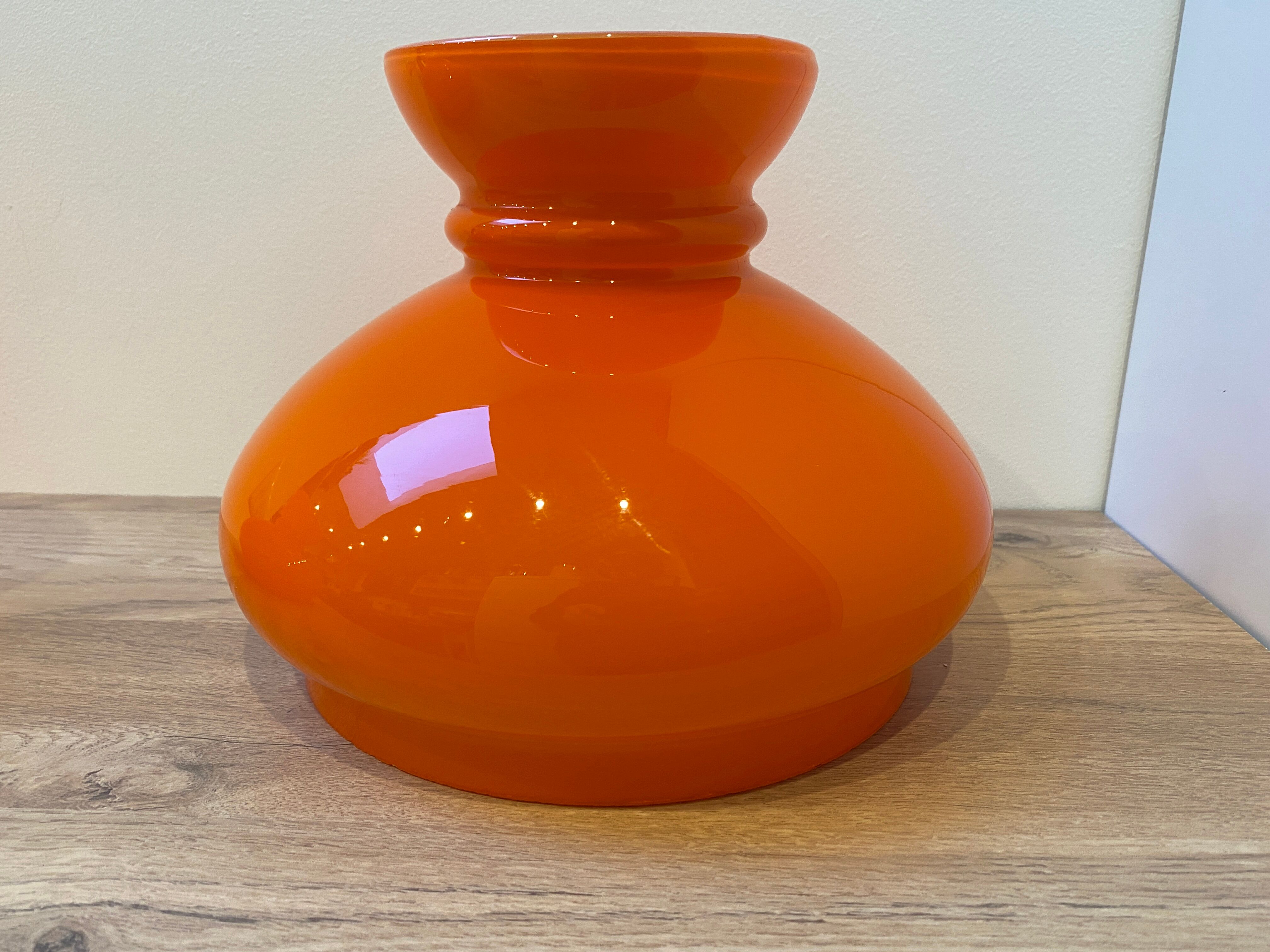 Duo d'abat jour en verre opalin orange vintage