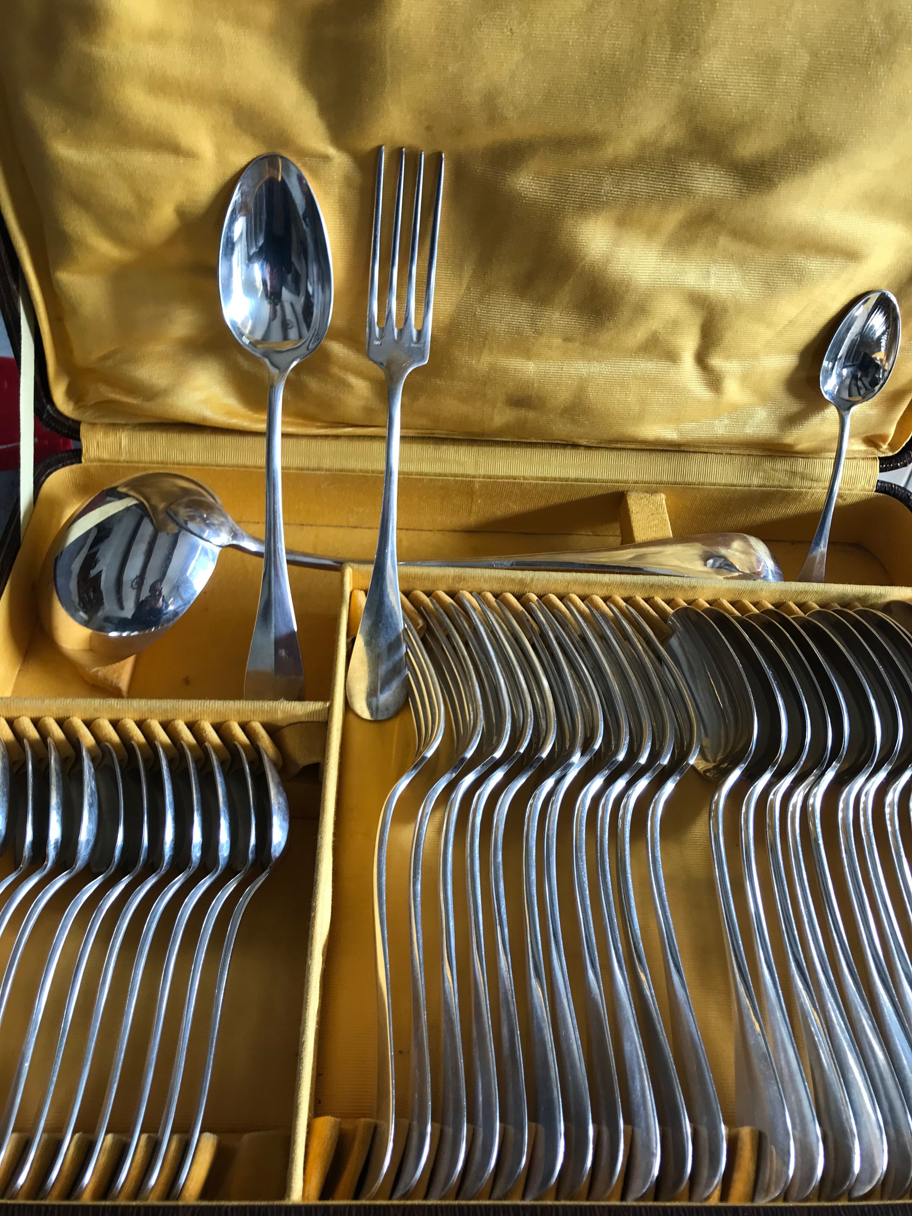 Cutlery housewife 39 pieces Armand Fresnais Paris