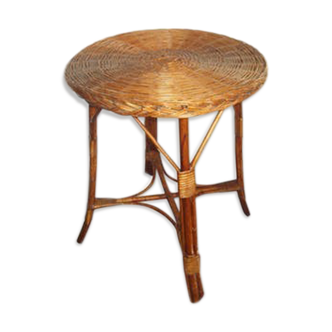 Table extra pedestal