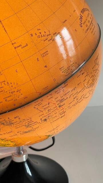 Illuminated terrestrial globe made in italy