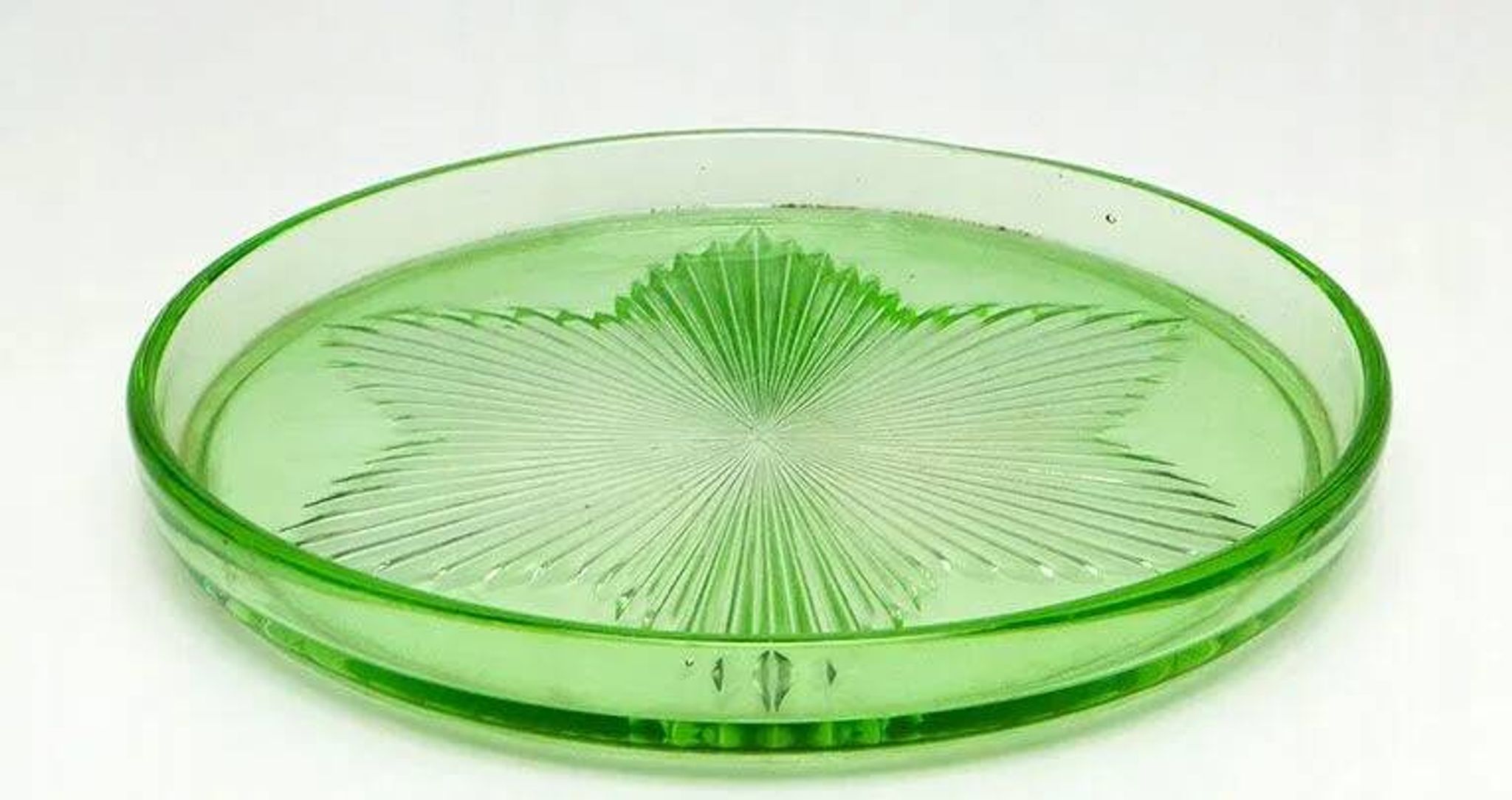 C1F Green Hydrangea Tray for Glasses No. 263