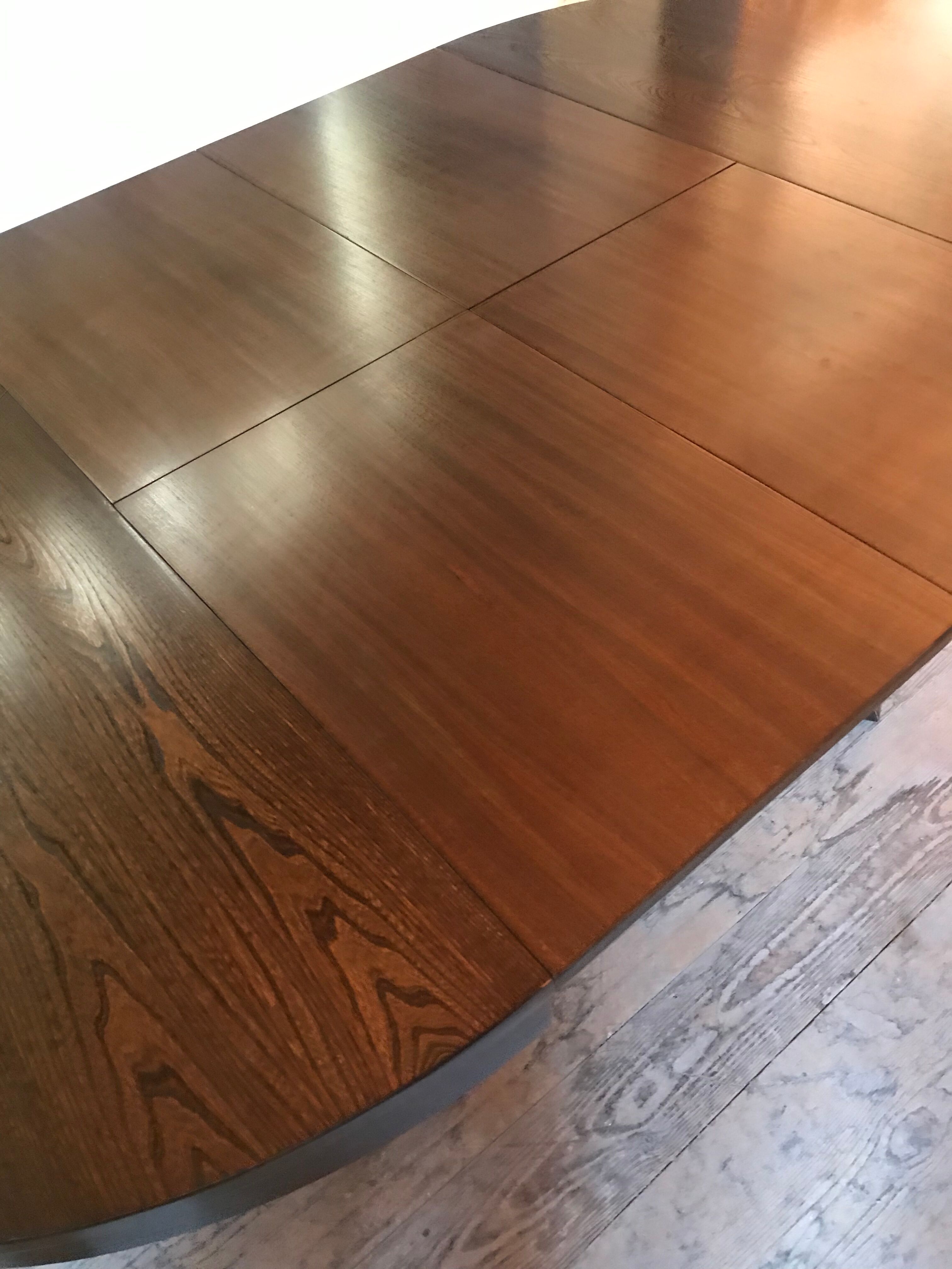 Round vintage Baumann table