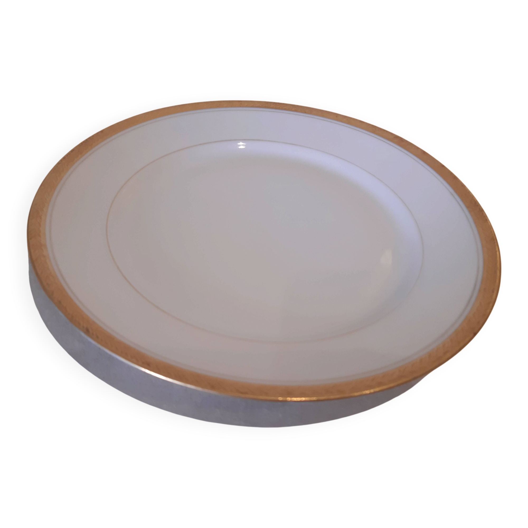 Porcelain plate with gold trim