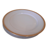 Assiette en porcelaine au liseret or