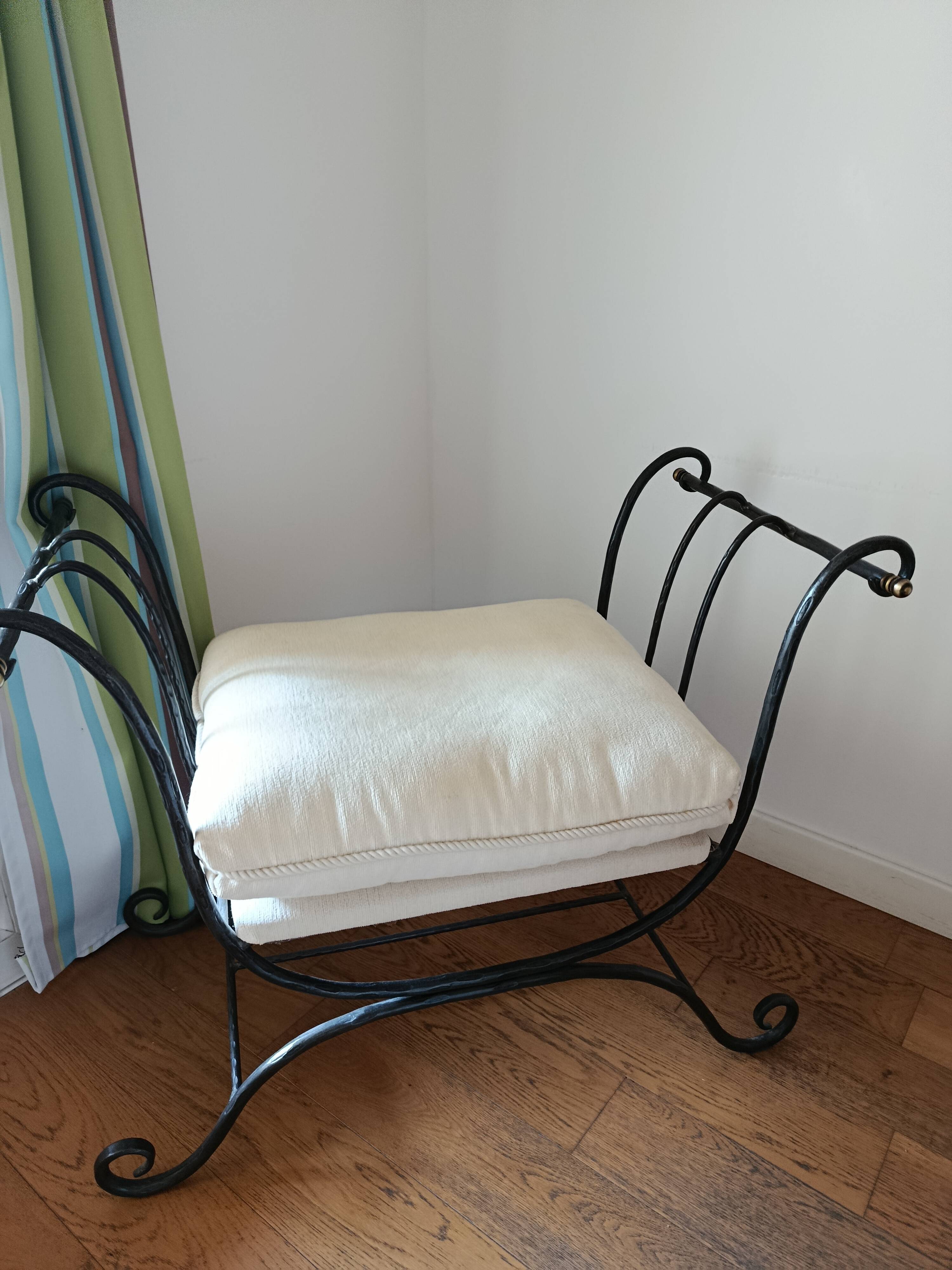 Artistic wrought iron pouf design