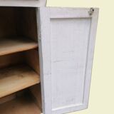 Small Parisian buffet in painted wood.