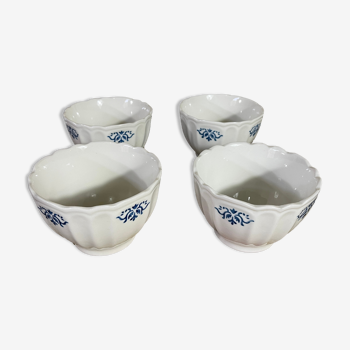Set of 4 vintage bowls