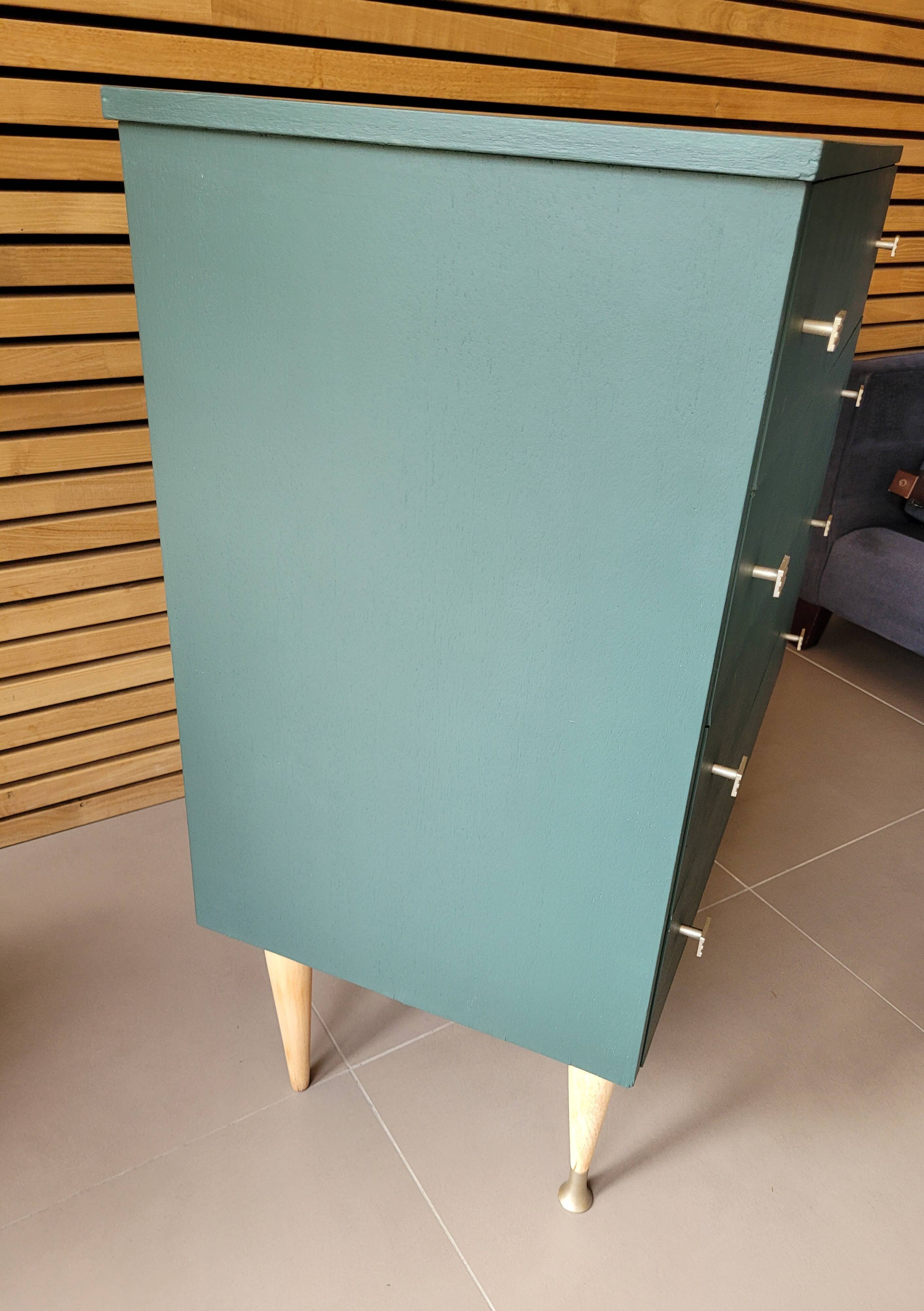 Commode vintage années 60 pieds fuseaux