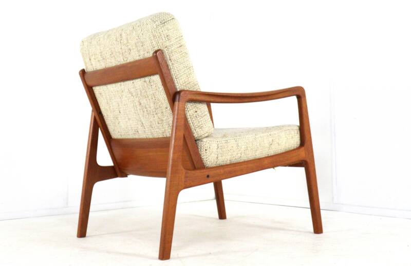 FD109 armchair by Ole Wanscher for France & Søn | Danish design in teak