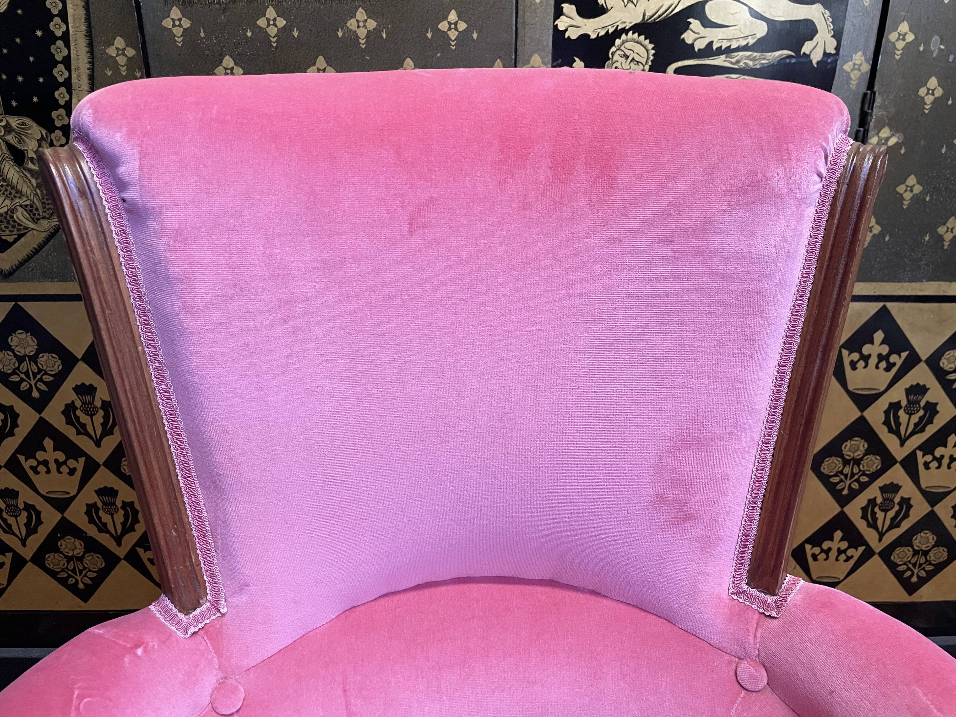 Bergère de style Louis XVI velours rose
