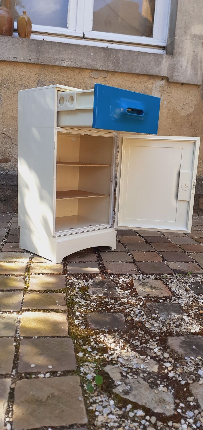 Storage cabinet year 70