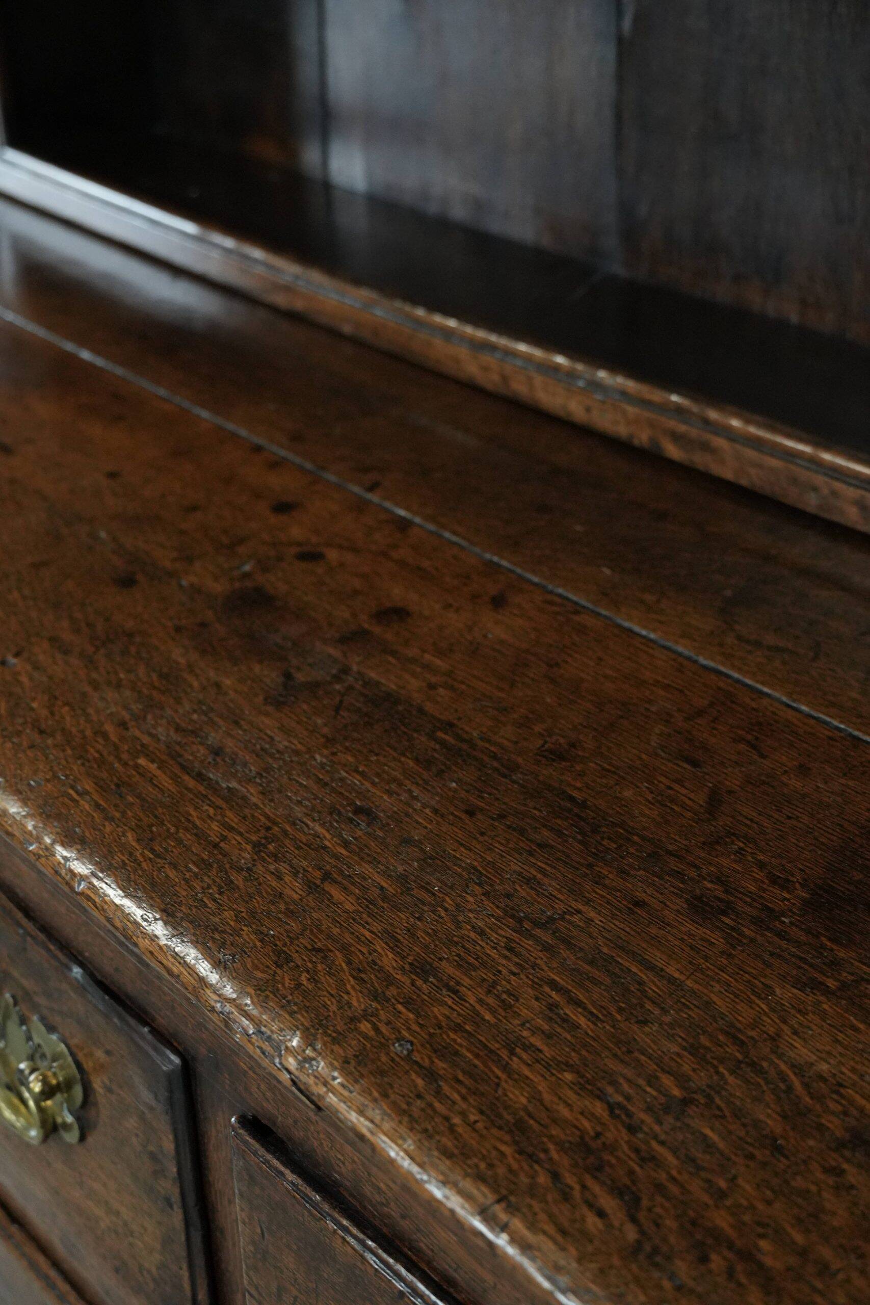 Large English antique oak kitchen cabinet / dresser from the 18th century