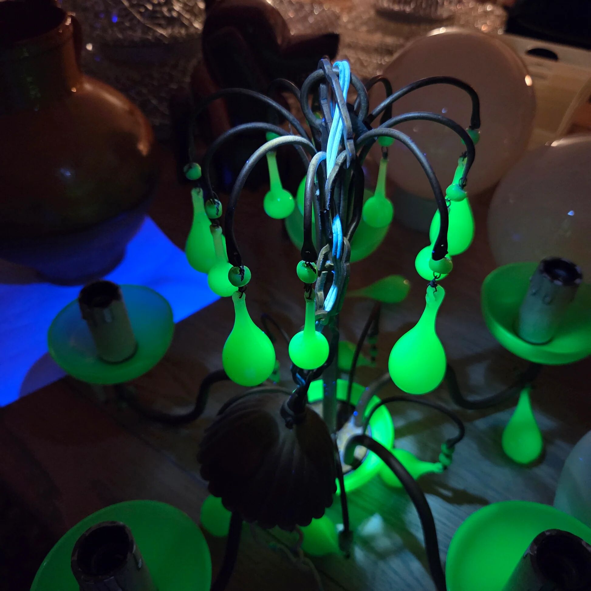 Italian chandelier with 5 lights in green opaline glass with uranium - ouraline