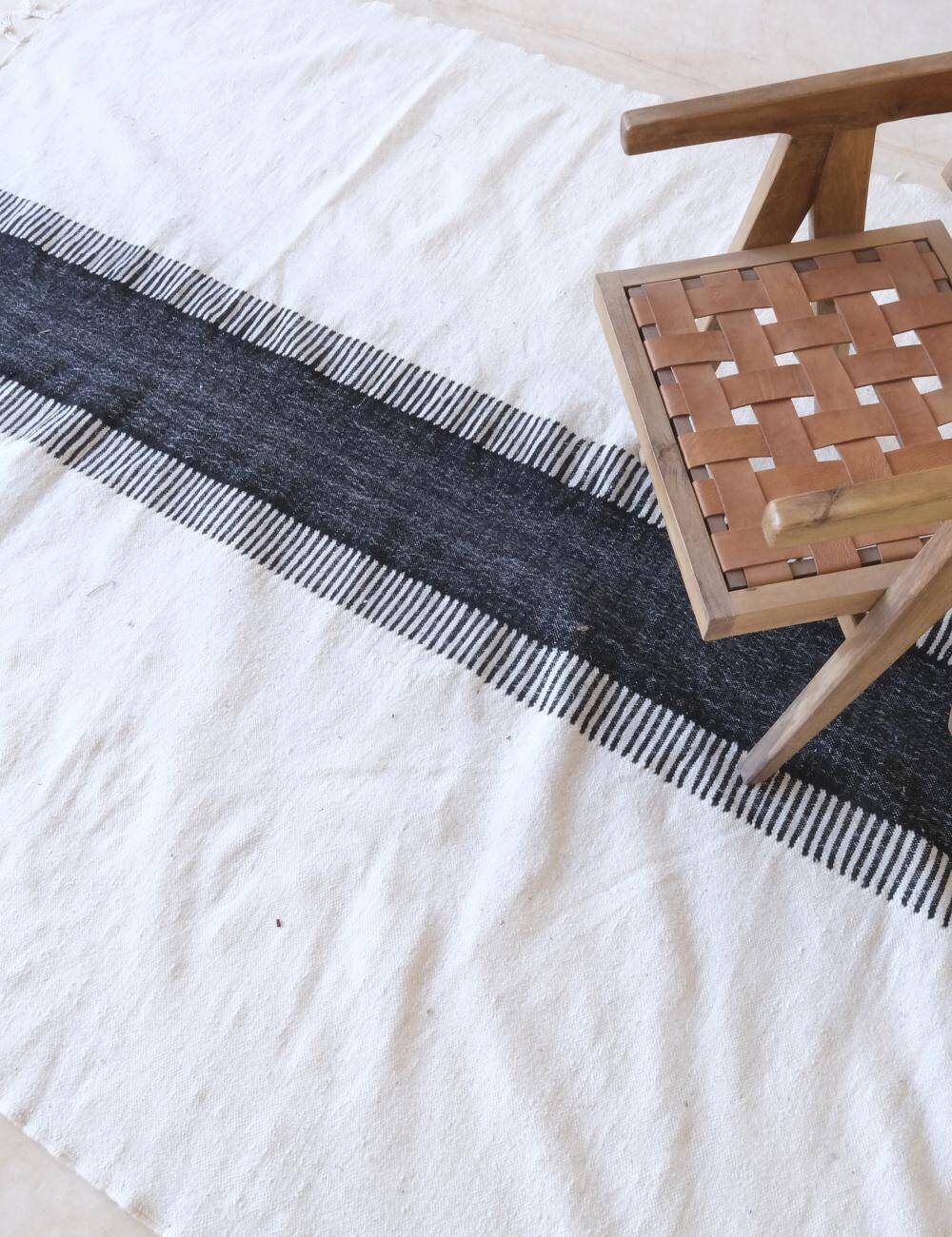 Black and White Kilim Rug - 303 x 205 cm