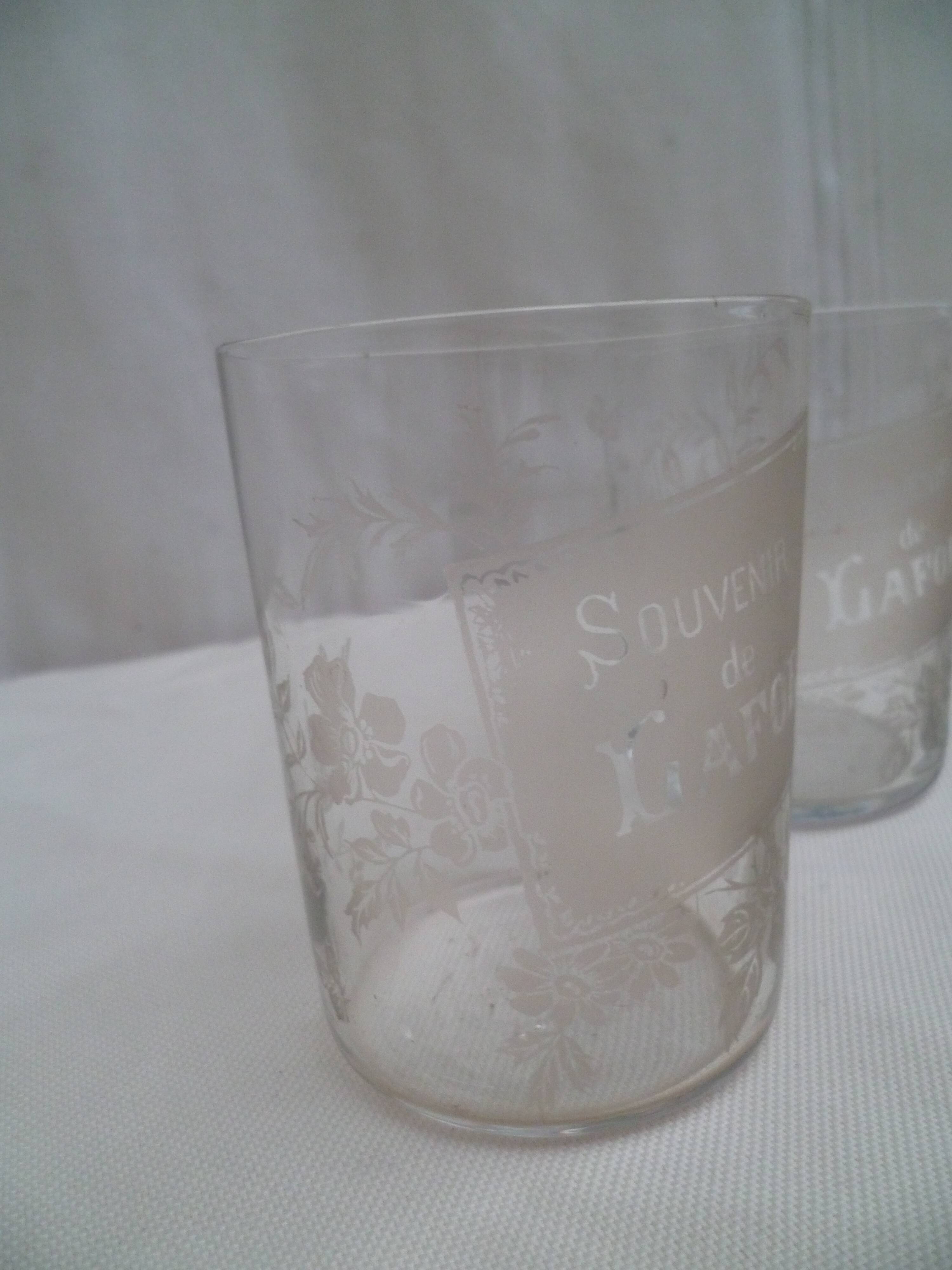 Two former glasses cups engraved Souvenir