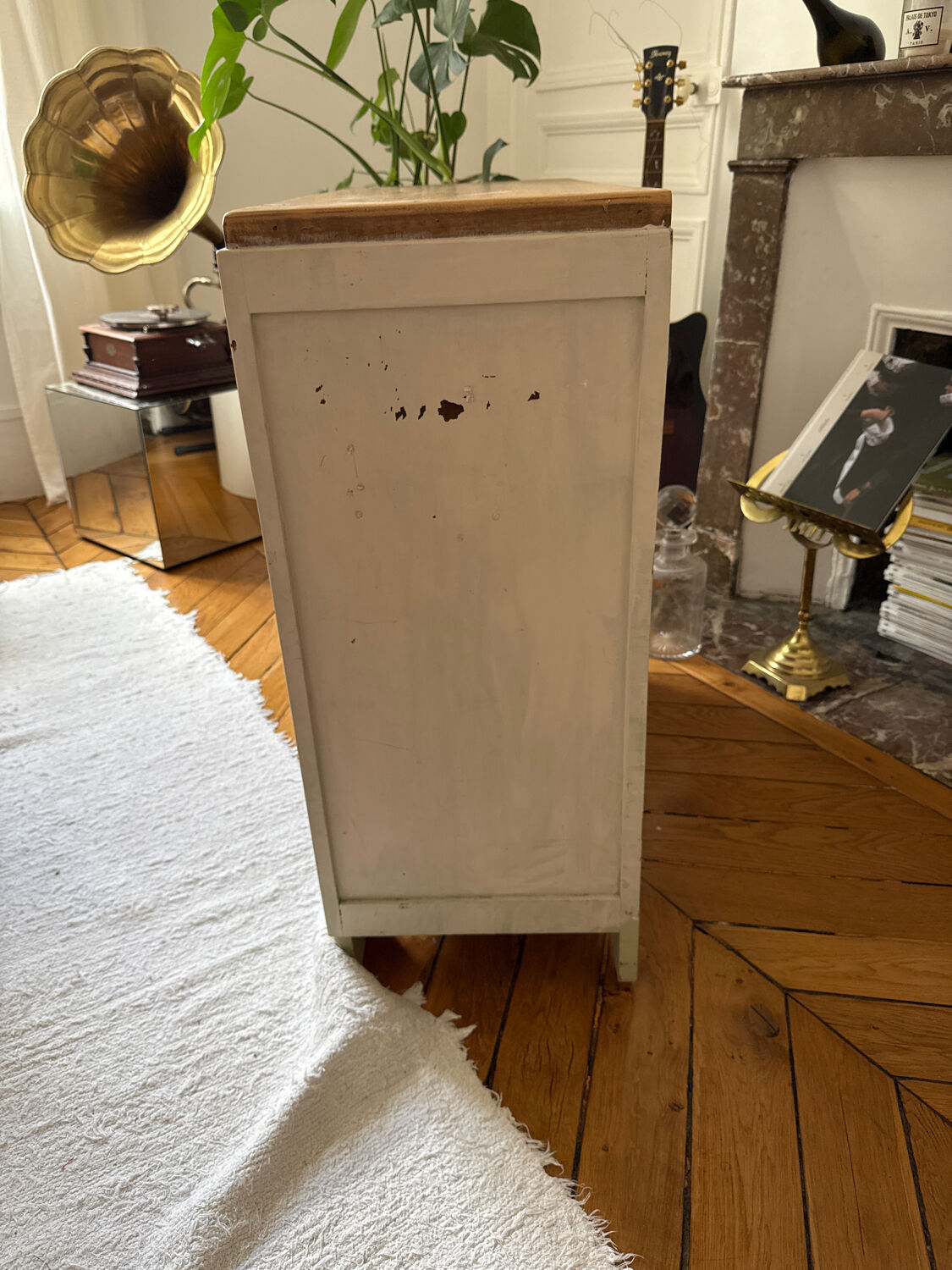 Vintage chest of drawers