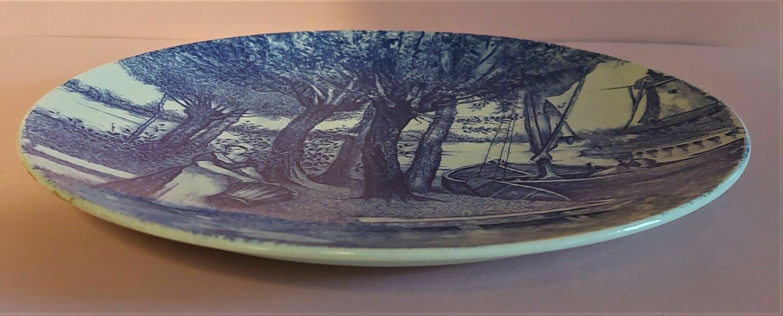 Earthenware dish Delft Boch La Louvière
