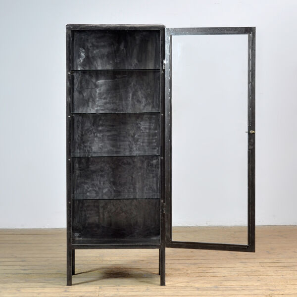 Cabinet de médecine en fer poli, années 1920