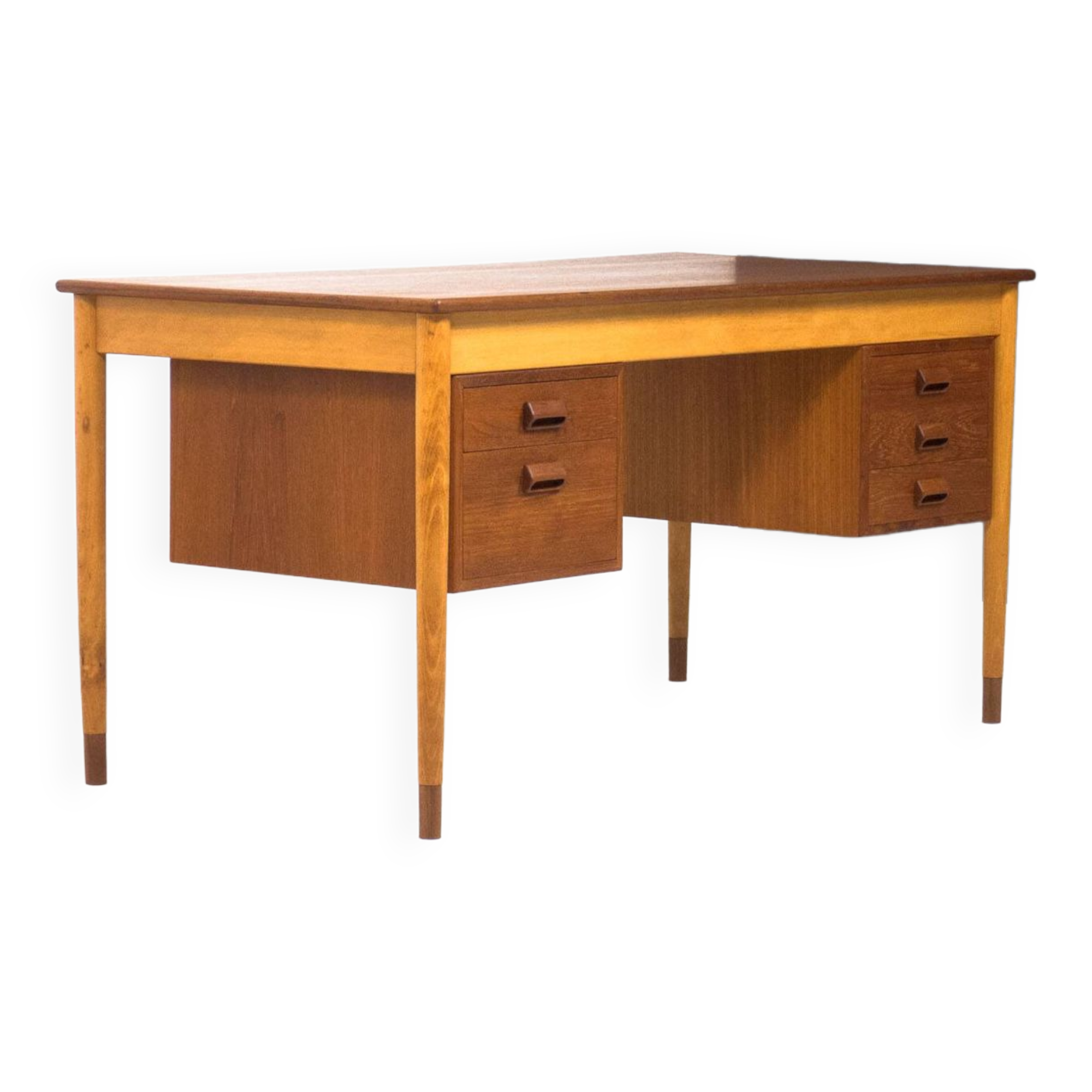 Søborg Møbler ‘model 130’ teak & beech writing desk by Børge Mogensen