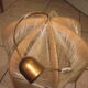 Suspension en bois et fils