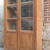 Parisian showcase cabinet year 30