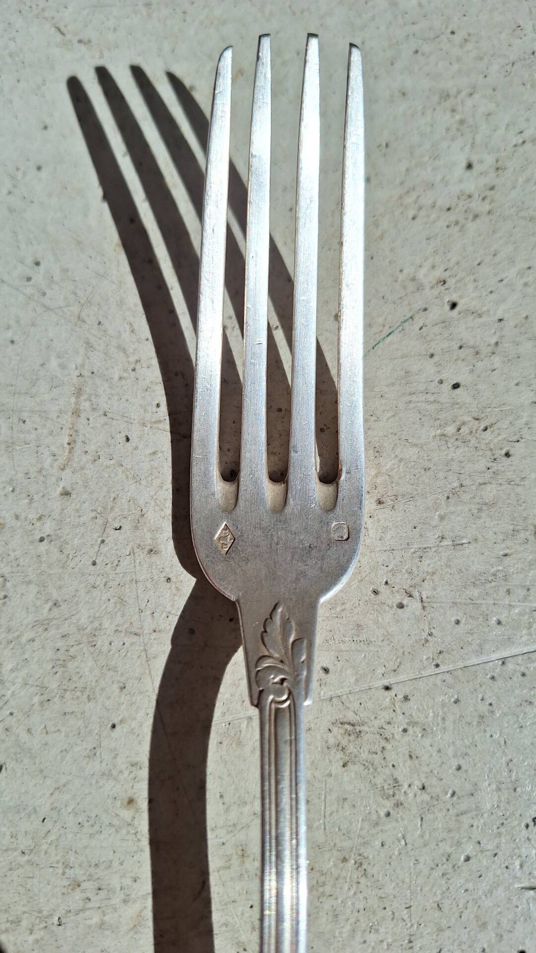 Fourchette de table en argent massif orfèvre Paul Devaux