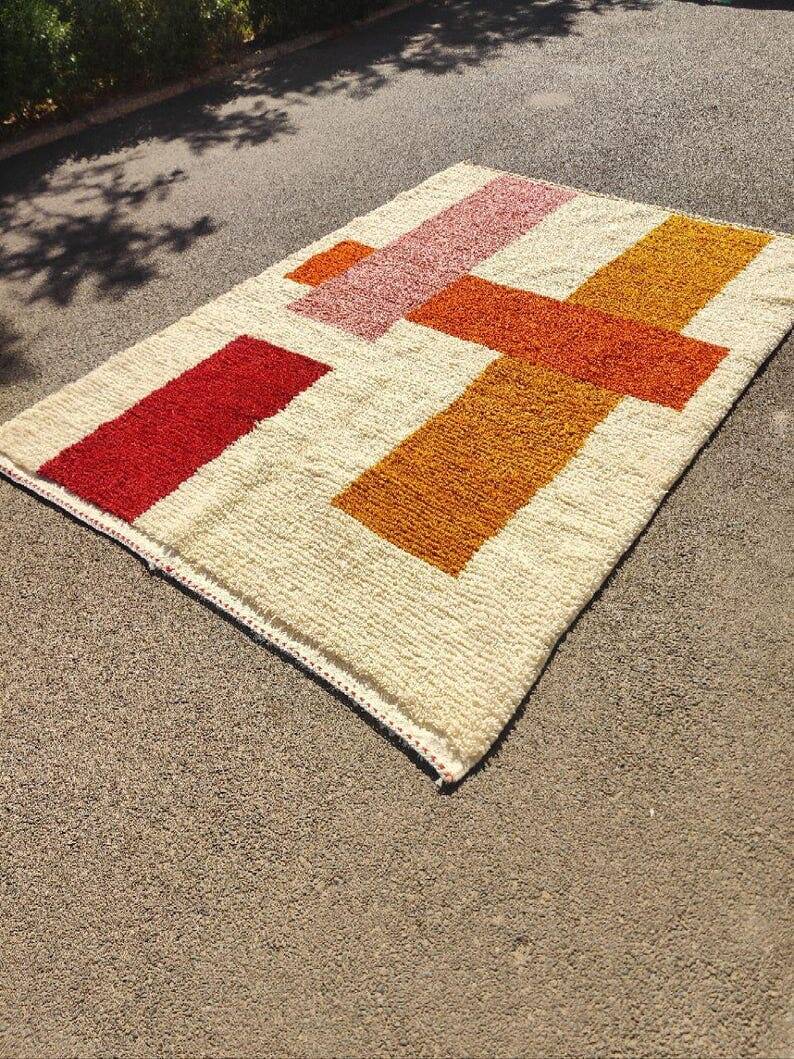 Handmade pure wool rug, size 150 x 250 cm