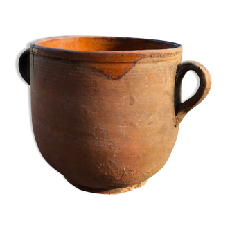 Terracotta pot