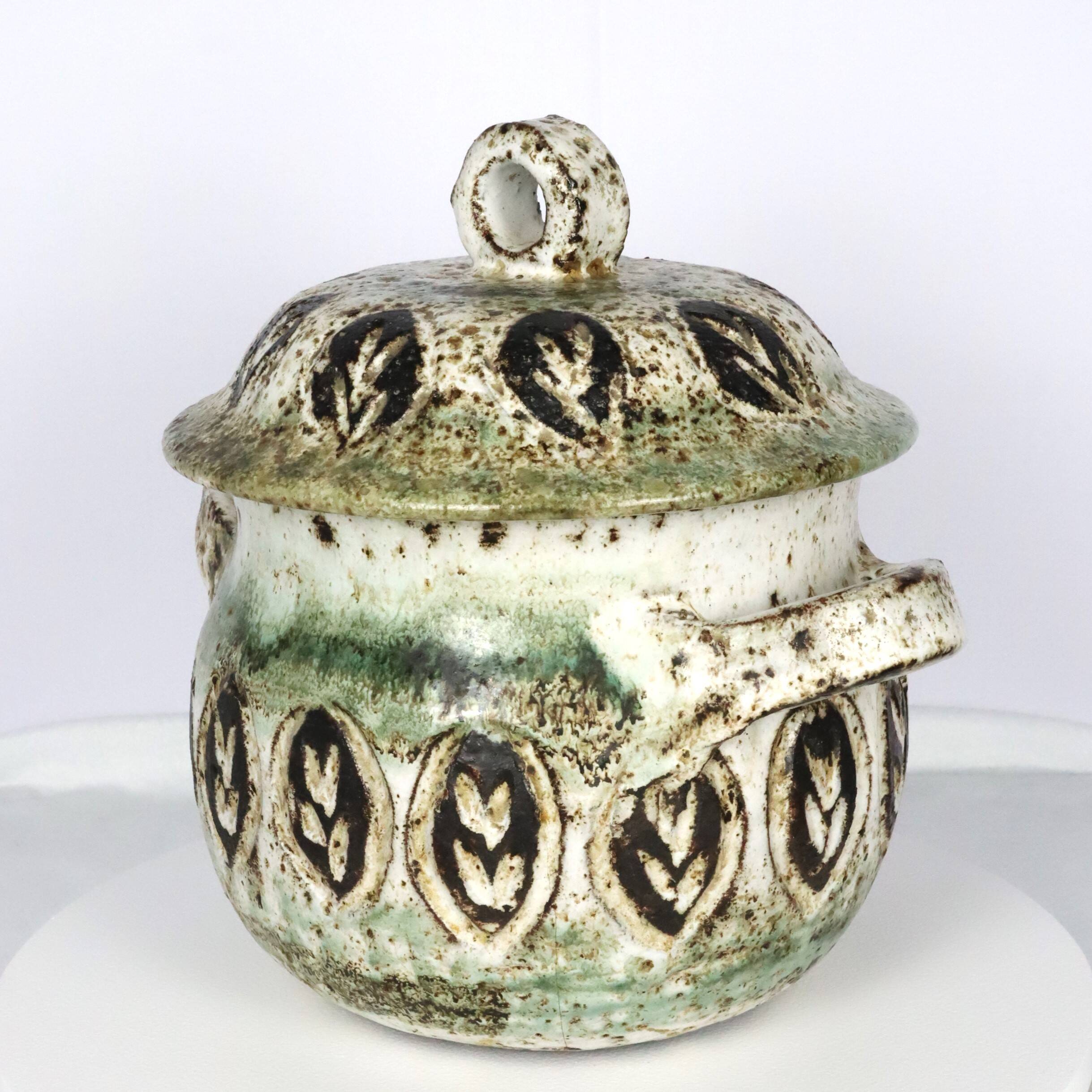 Ceramic pot by Thiry Vallauris