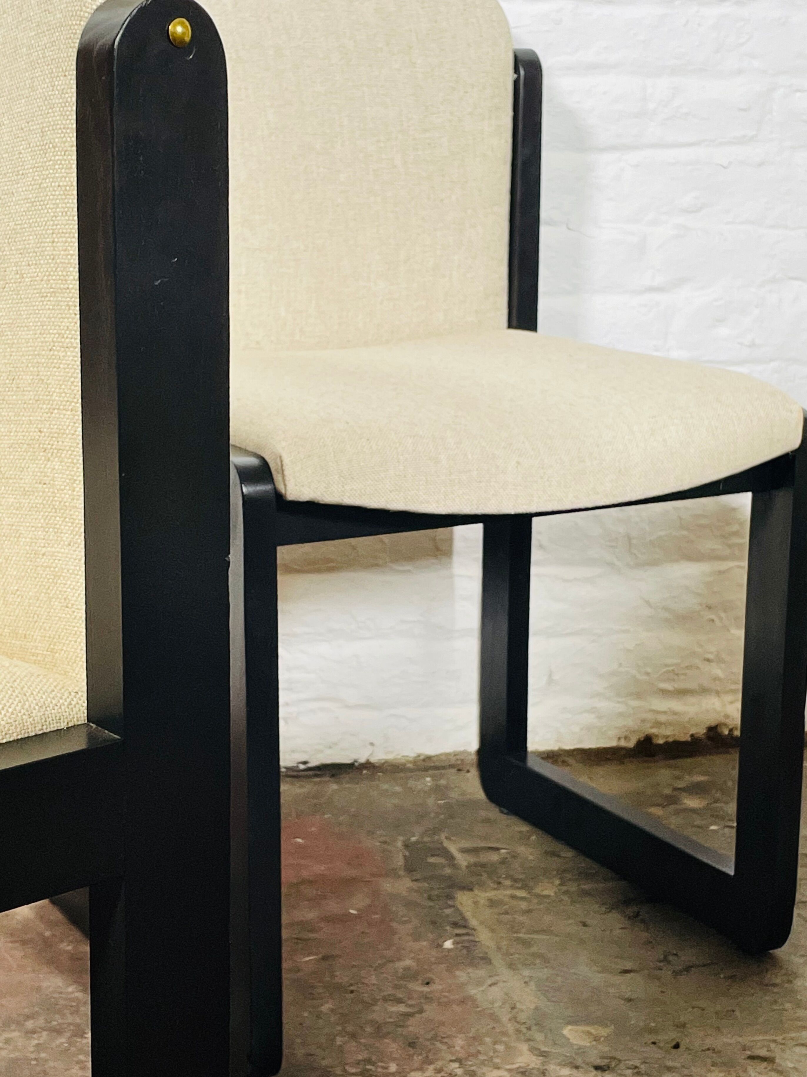 Suite de 4 chaises italiennes, 1970's