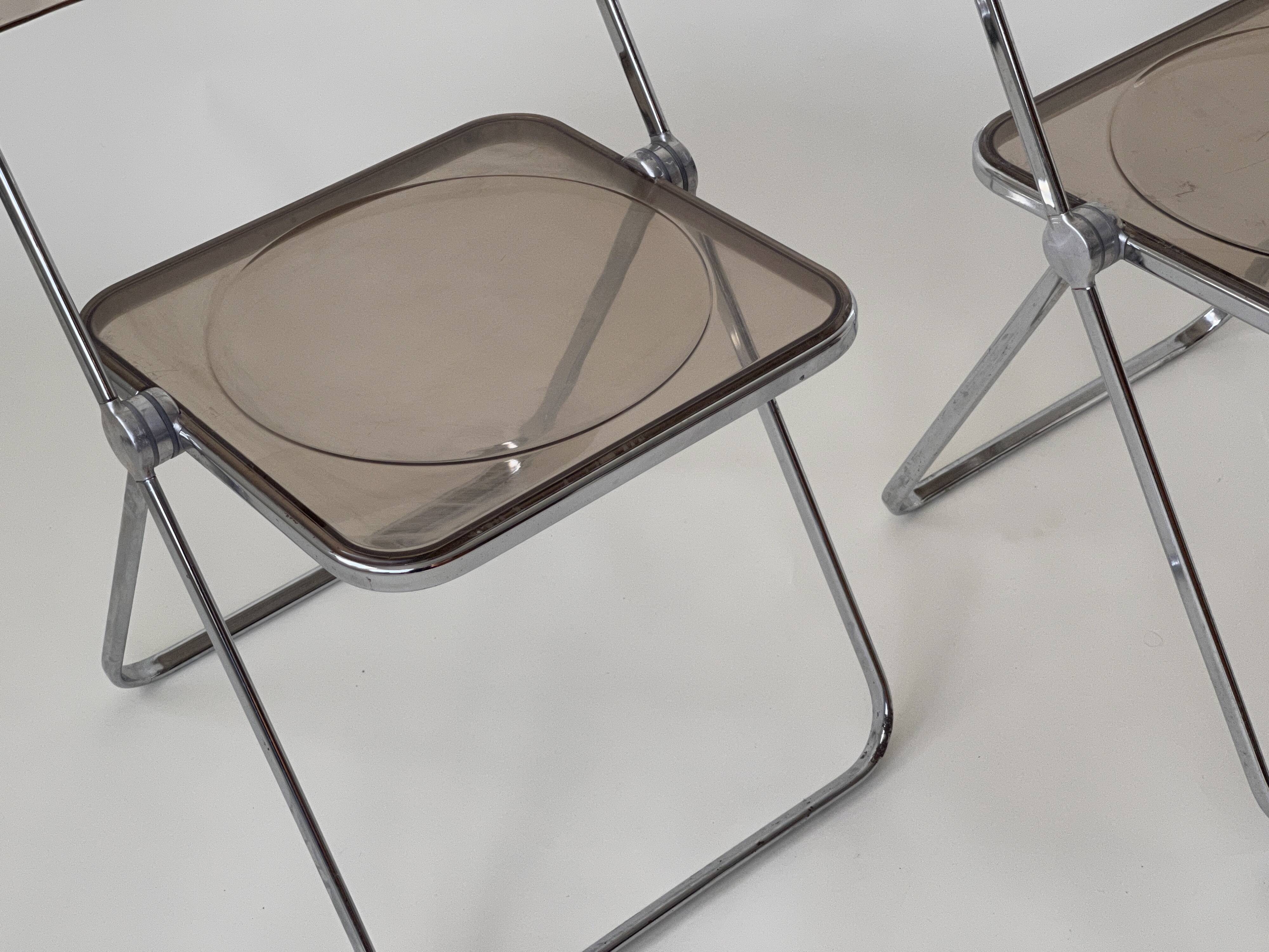 Pair of Folding Plia Chairs by Giancarlo Piretti