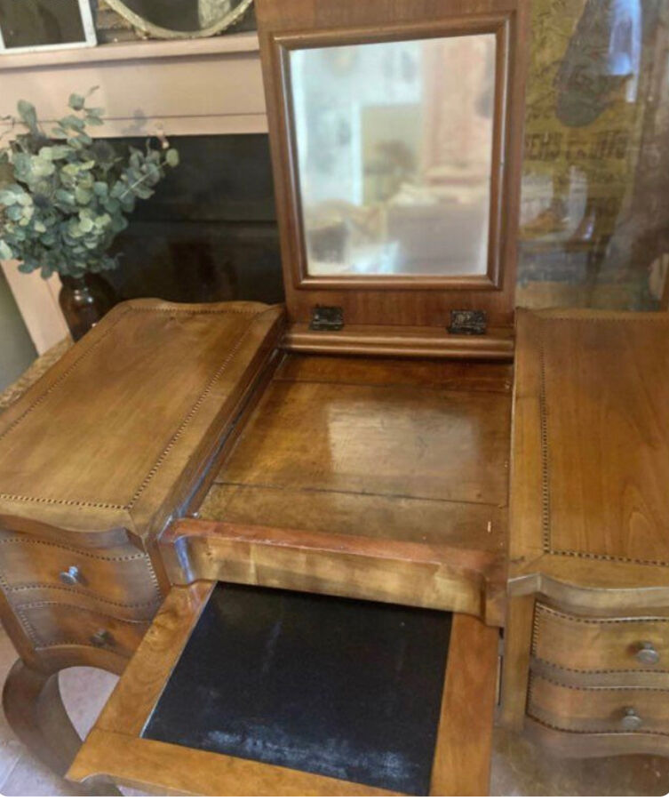 Coiffeuse ancienne époque 1900 en cerisier