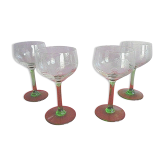 Lot 4 crystal white wine glasses chiseled