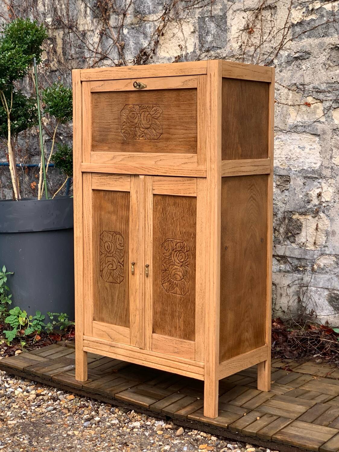 Parisian art deco sideboard in raw oak 1930