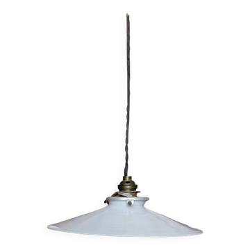Suspension en opaline
