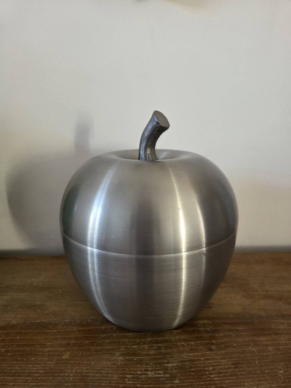 Vintage ice apple