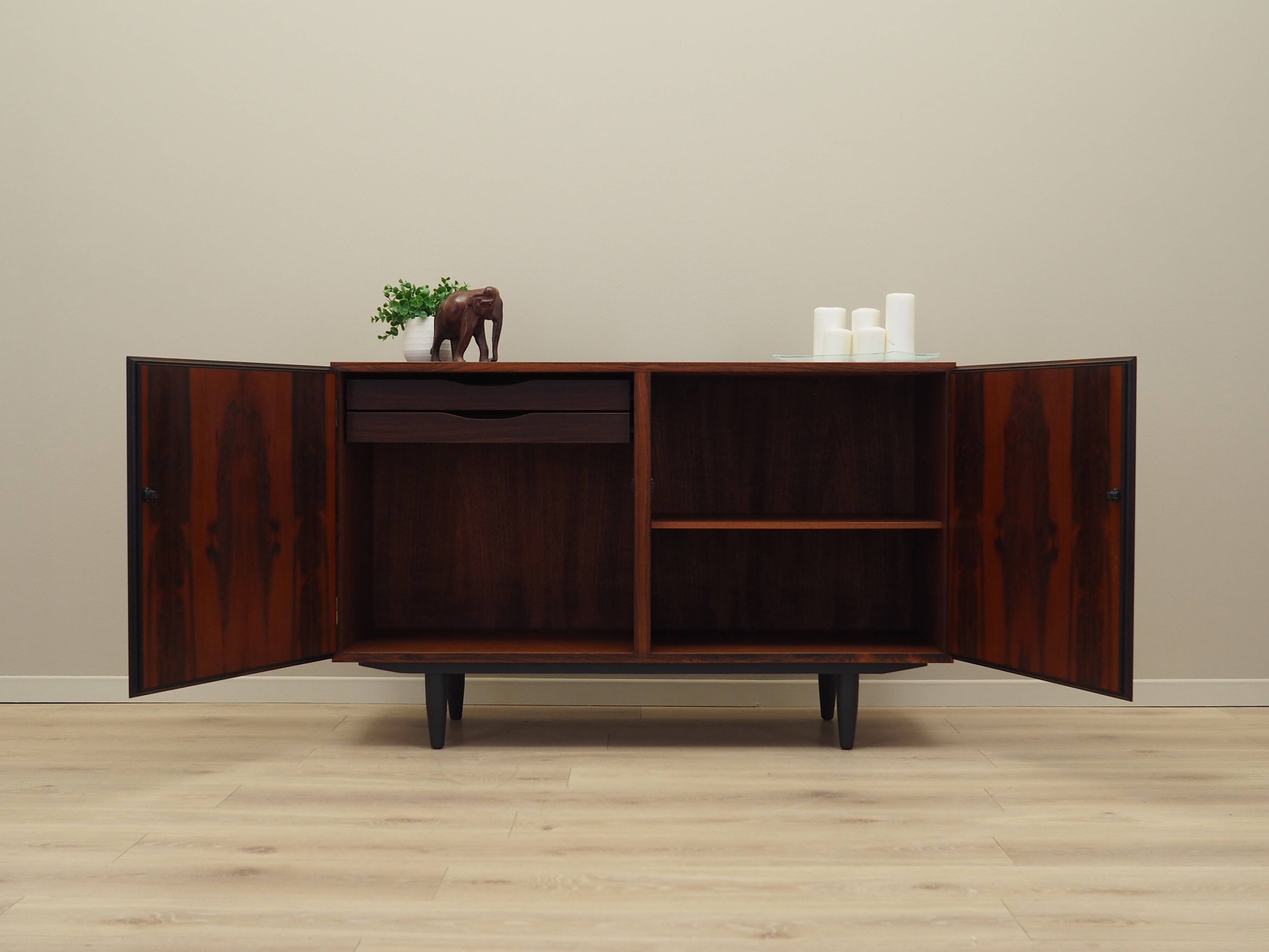 Rosewood cabinet, Danish design, 1970s, manufactured by Omann Jun