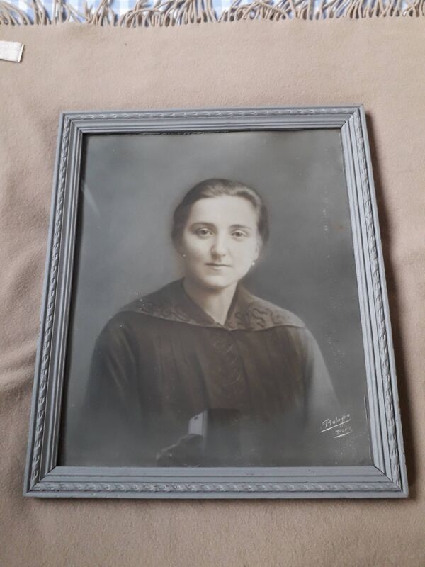 Photographie ancienne d'un portrait de femme